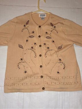 VTG Alfred Dunner Petite Peach Knit Cardigan with Embroidered Floral Accents